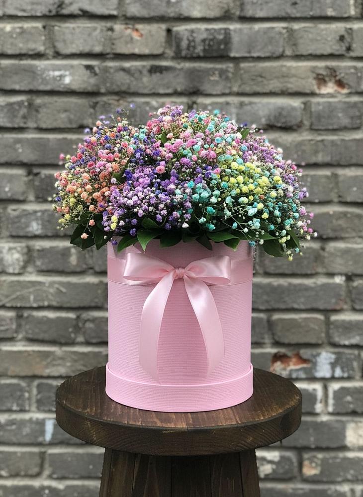 Цветочная композиция из Гипсофила и Розы в шляпной коробке в Винсадах