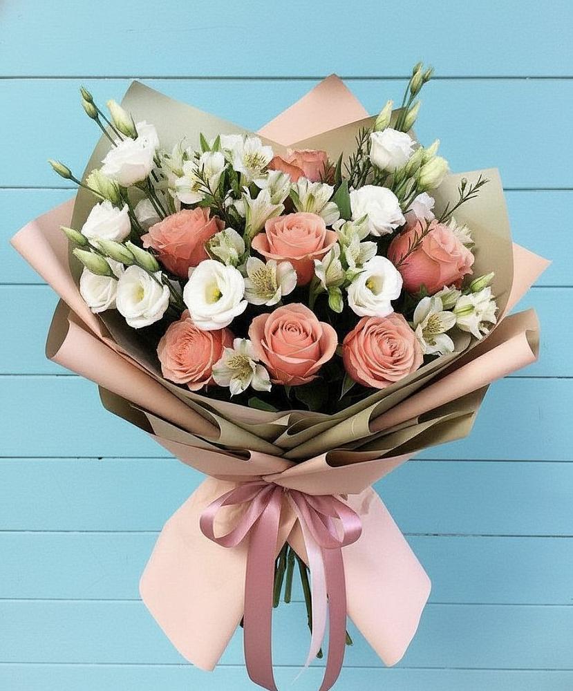 Букет цветов из: Розы, Альстромерии и Лизиантусы в Винсадах