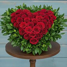 Цветочная композиция из Розы в виде сердца #REPLACE_PRED# Винсадах