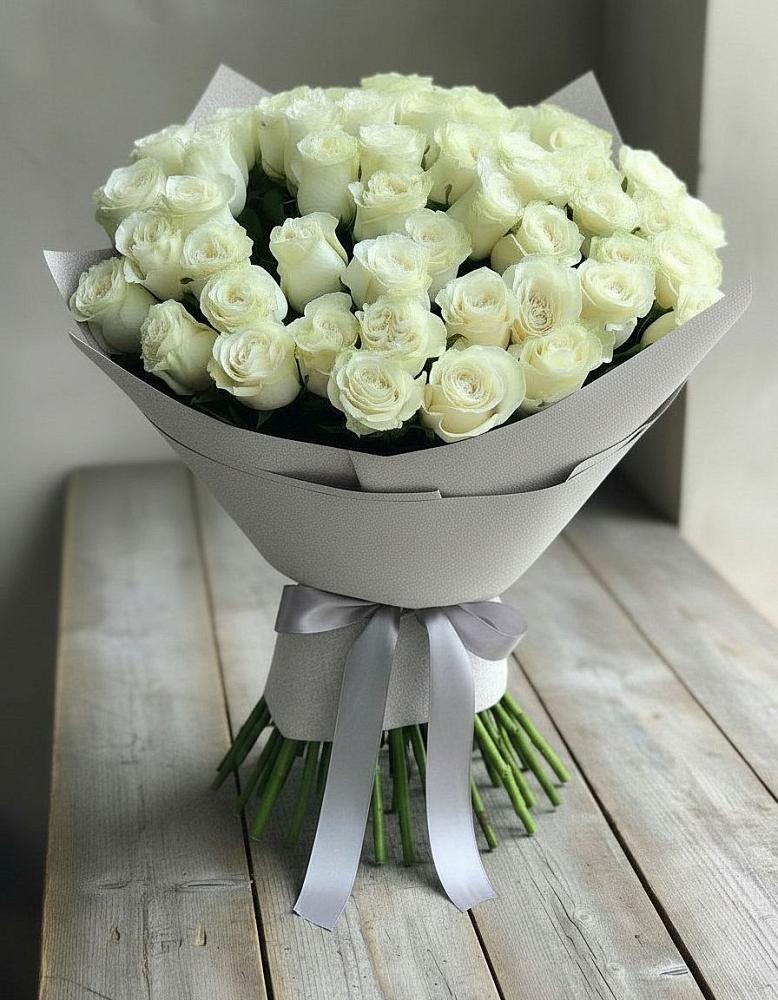 Букет 35 Белых роз в Винсадах