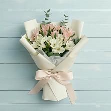 Букет цветов из:  Альстромерии в Винсадах