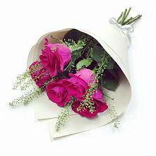 Букет цветов из:  Розы в Винсадах