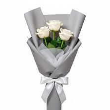 Букет 3 белые розы в Винсадах