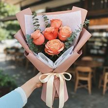 Букет цветов из:  Розы в Винсадах