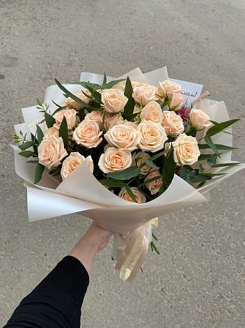 Букет Кремовые розы Латте в Винсадах