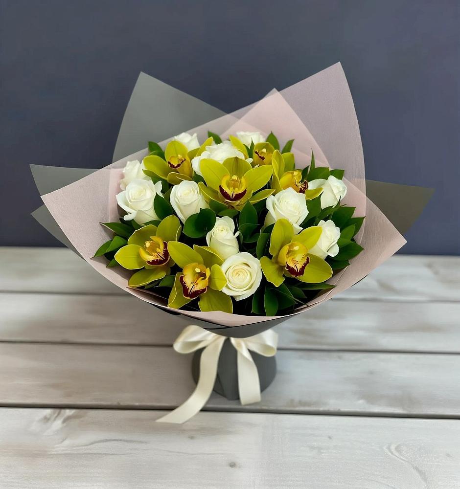 Букет цветов из: Орхидеи и Розы в Винсадах