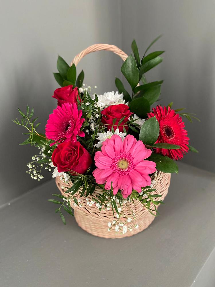 Цветочная композиция из Розы, Хризантемы и Герберы в корзине в Винсадах