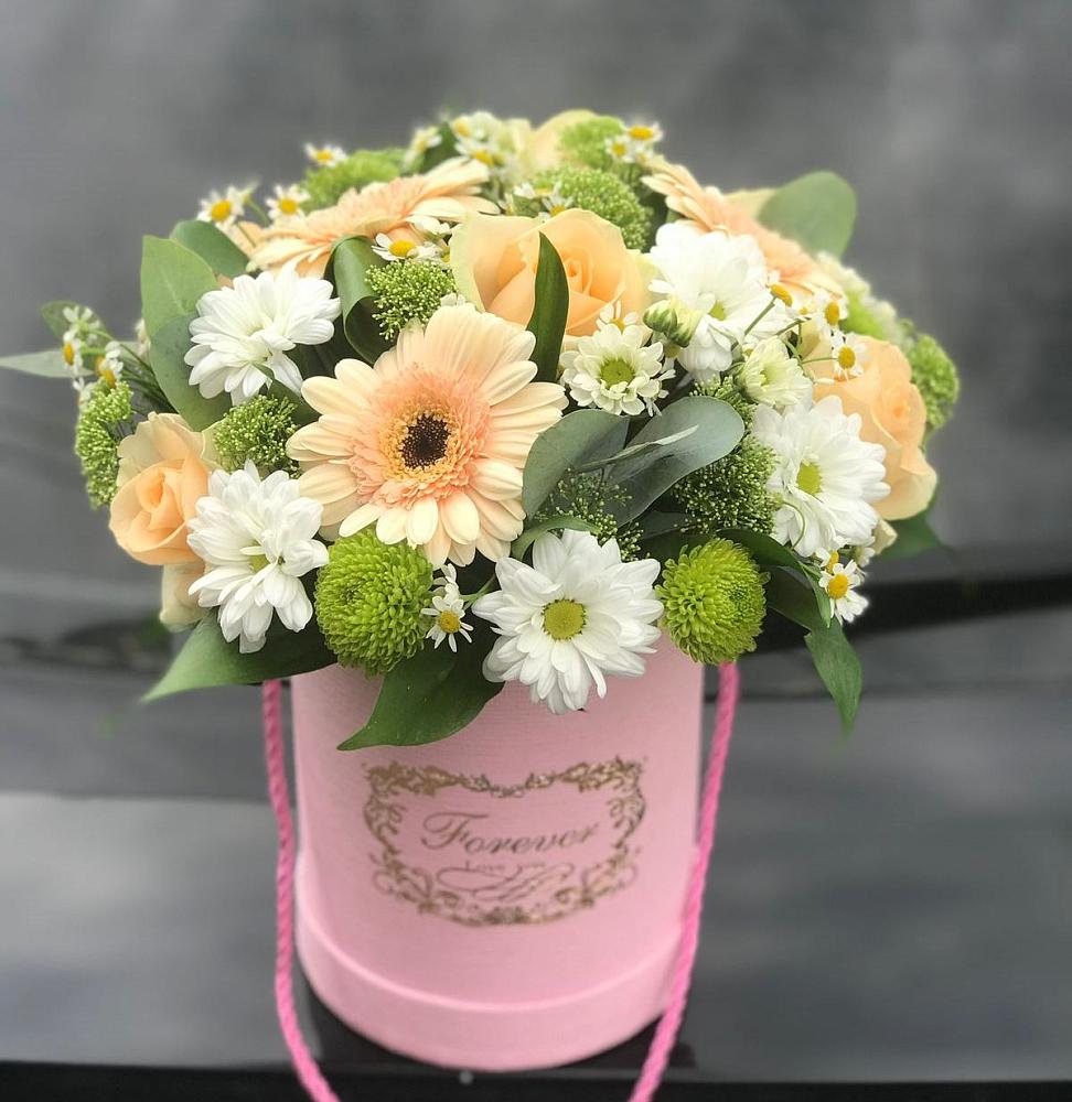 Цветочная композиция из Розы, Герберы и Хризантемы в шляпной коробке в Винсадах