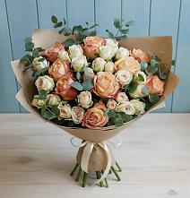 Букет цветов из:  Альстромерии и Розы в Винсадах
