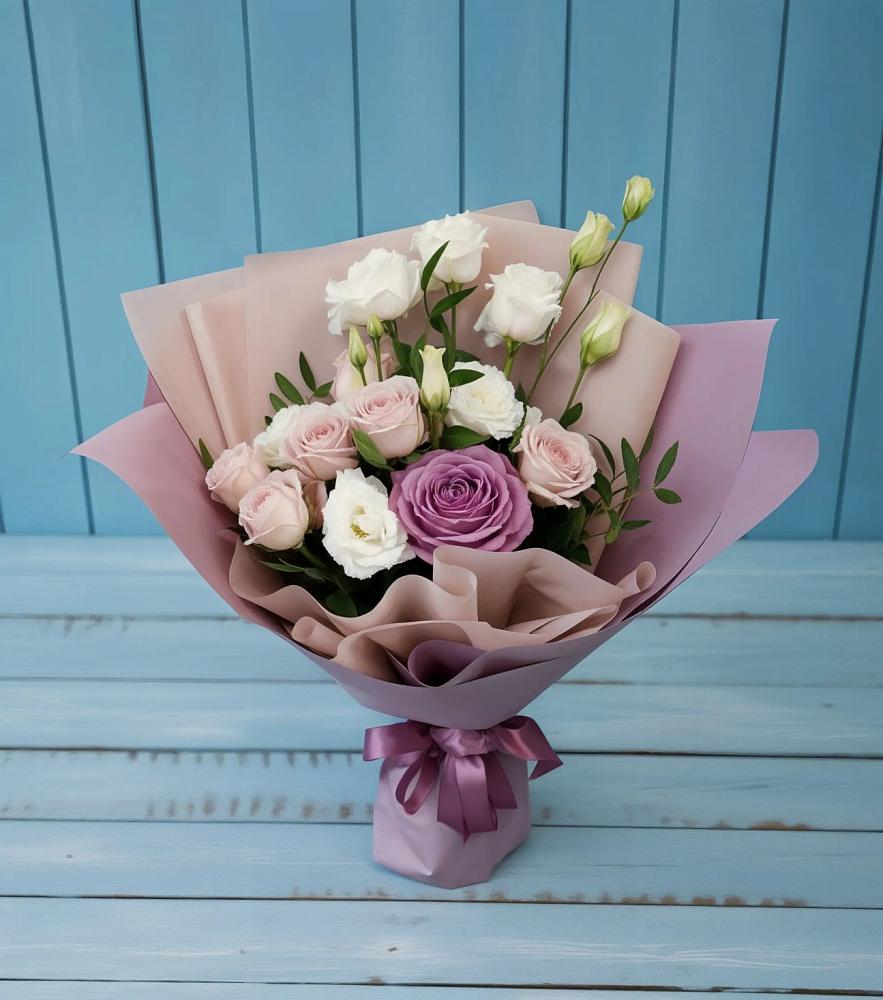 Букет цветов из: Розы и Лизиантусы в Винсадах